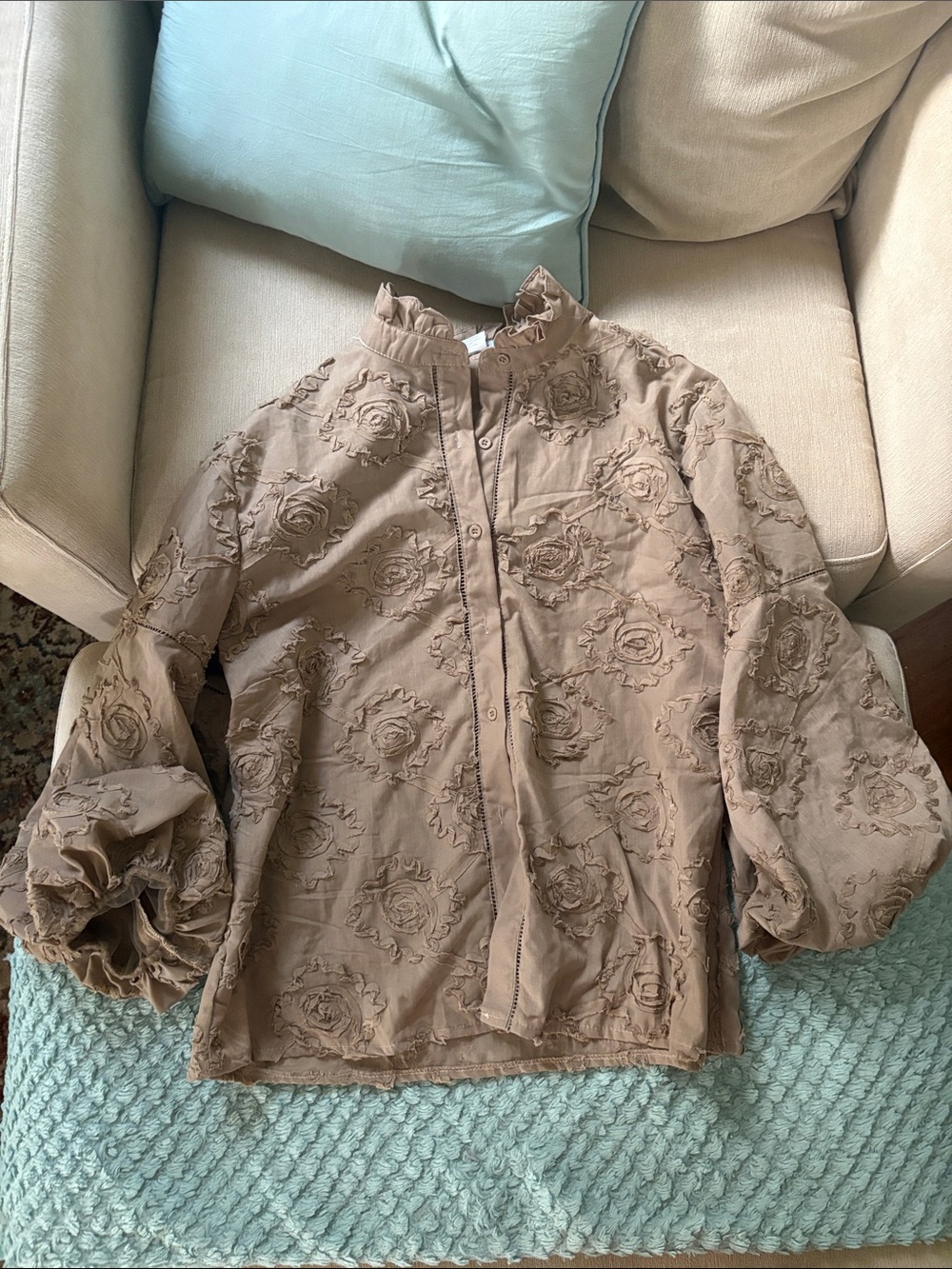 Womans Embroidered Ruffle-Neck Balloon Sleeve Blouse Top in Taupe